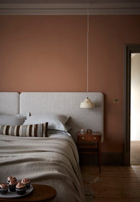 Split Pink Schlafzimmer